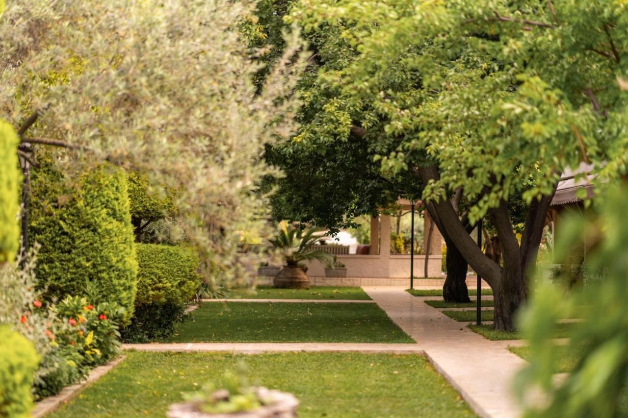 Gurel Garden House Motel Küçükkuyu Exterior photo