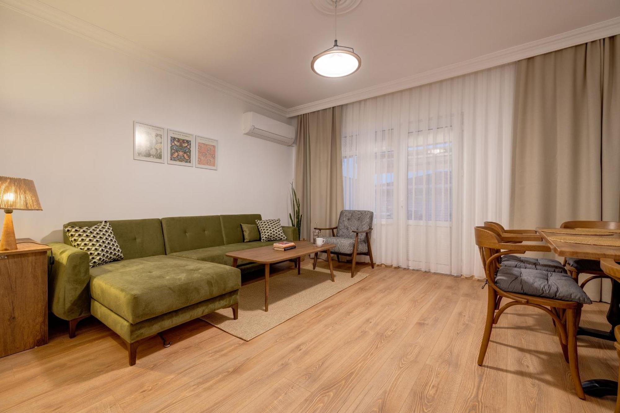Gurel Garden House Motel Küçükkuyu Exterior photo